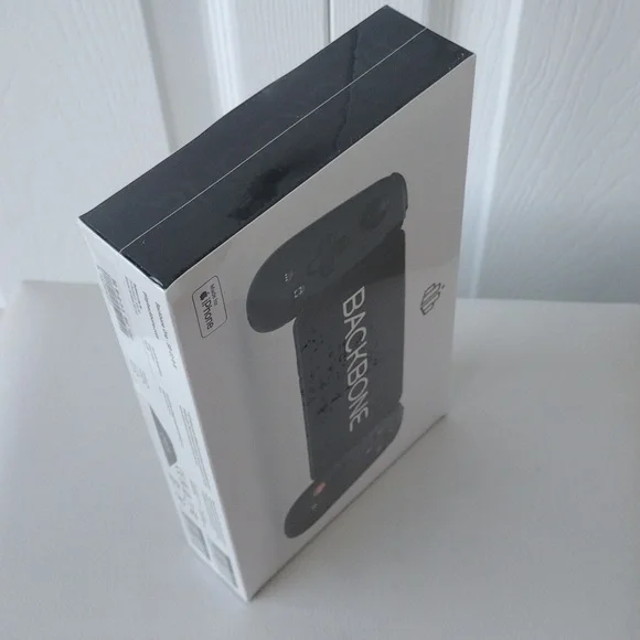 Backbone iPhone Gaming Controller - Picture 9 of 9